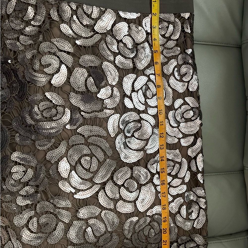 BCBGMaxAzria Floral Lace Pencil Skirt in Taupe - Picture 5 of 5